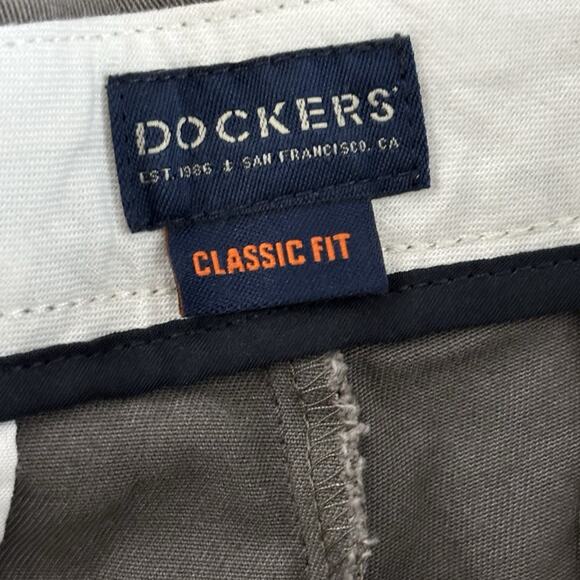 NWT Dockers Men’s Size 32x32 Easy Khaki Classic Fit Pants Casual - Picture 3 of 7